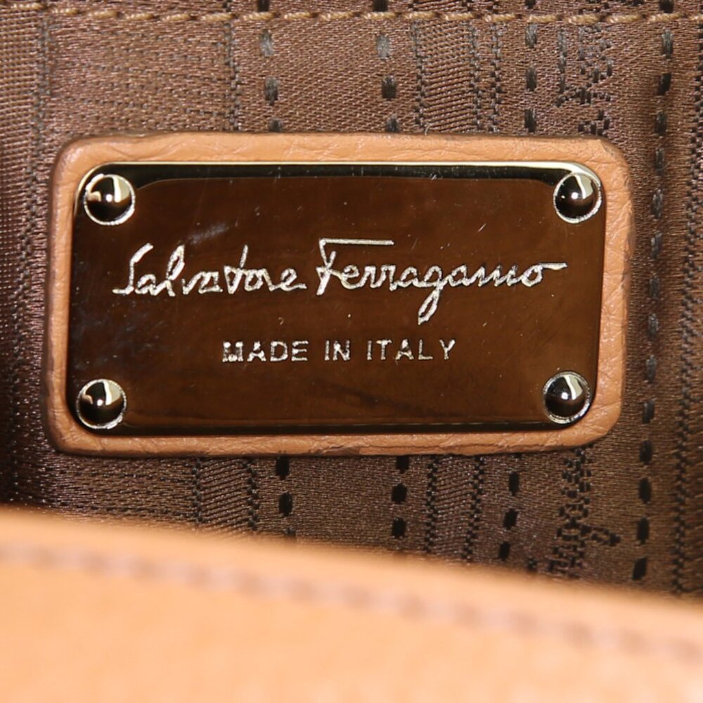 Salvatore Ferragamo Sofia bag in beige leather - Picture 4 of 9